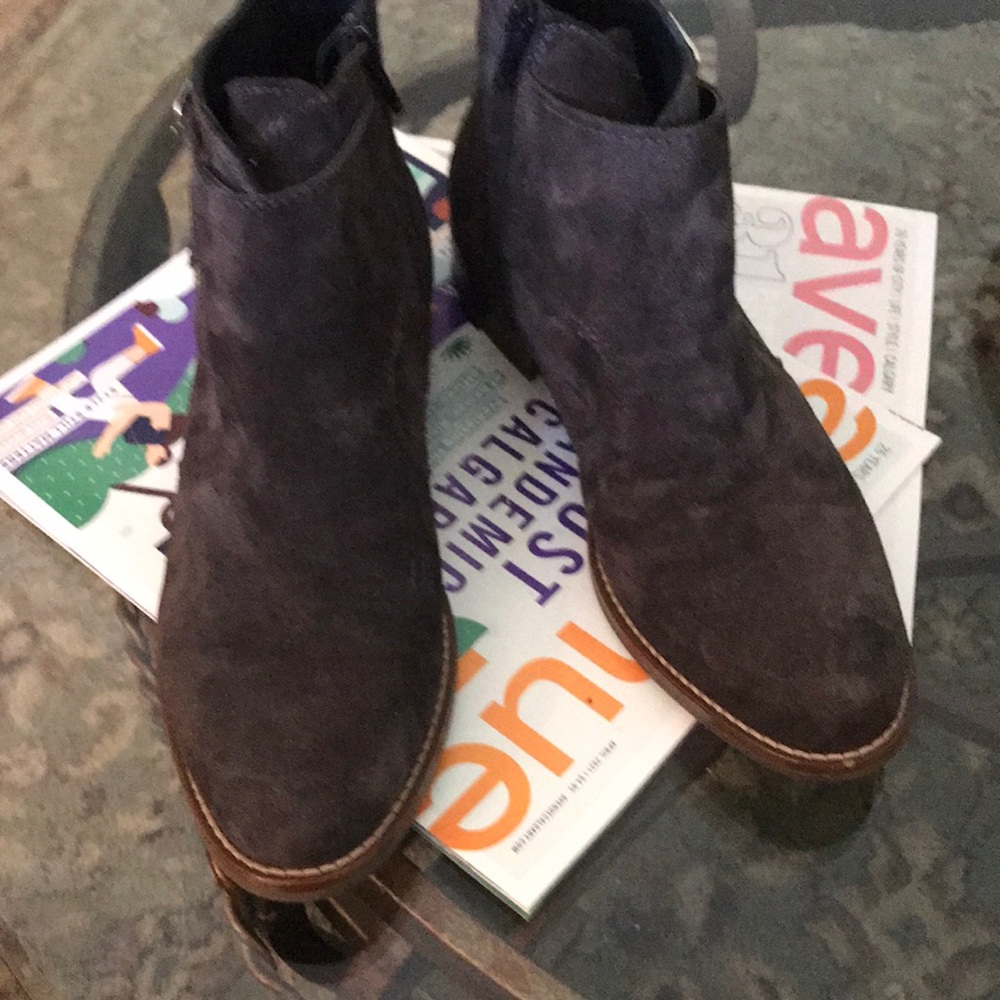Maison Bulle European suede boots, NEW condition